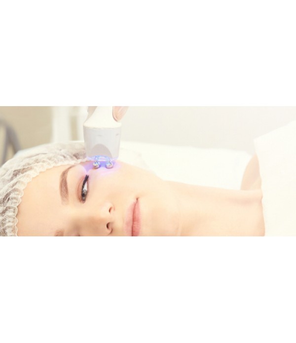 Light therapy acne treatment